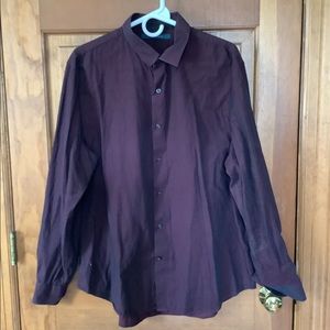 Perry Ellis Beautiful Burgundy Dress Shirt with a Slight Iridescent Effect